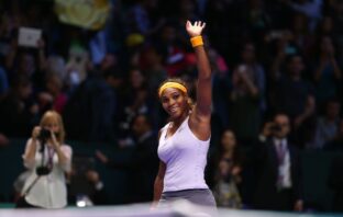 Tennis player, Serena Williams waving at the crowd